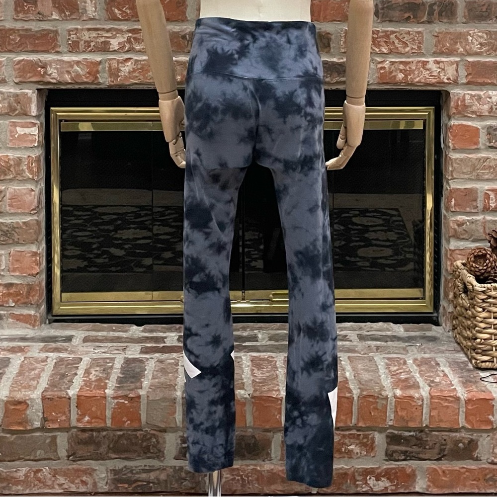 Victoria’s Secret PINK grey/blue tie dyed yoga pants / XS / Excellent condition - Picture 5 of 12